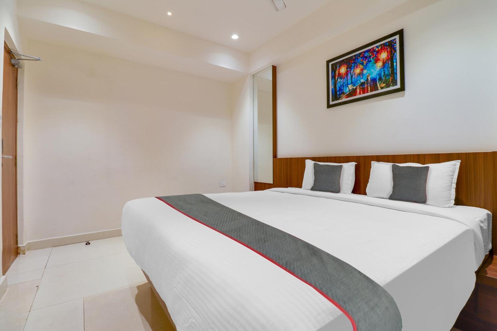 Super Townhouse Rcc Lamps Hotel Visakhapatnam Exterior foto