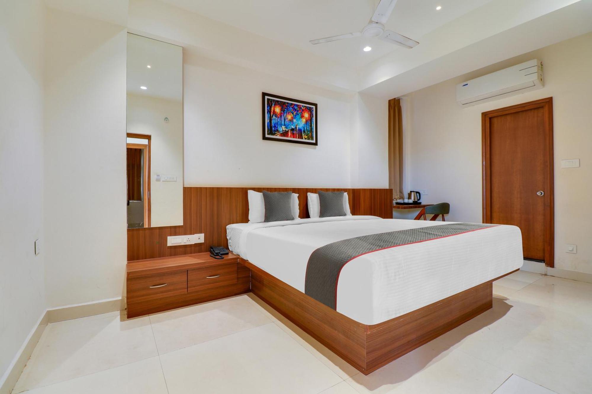 Super Townhouse Rcc Lamps Hotel Visakhapatnam Exterior foto