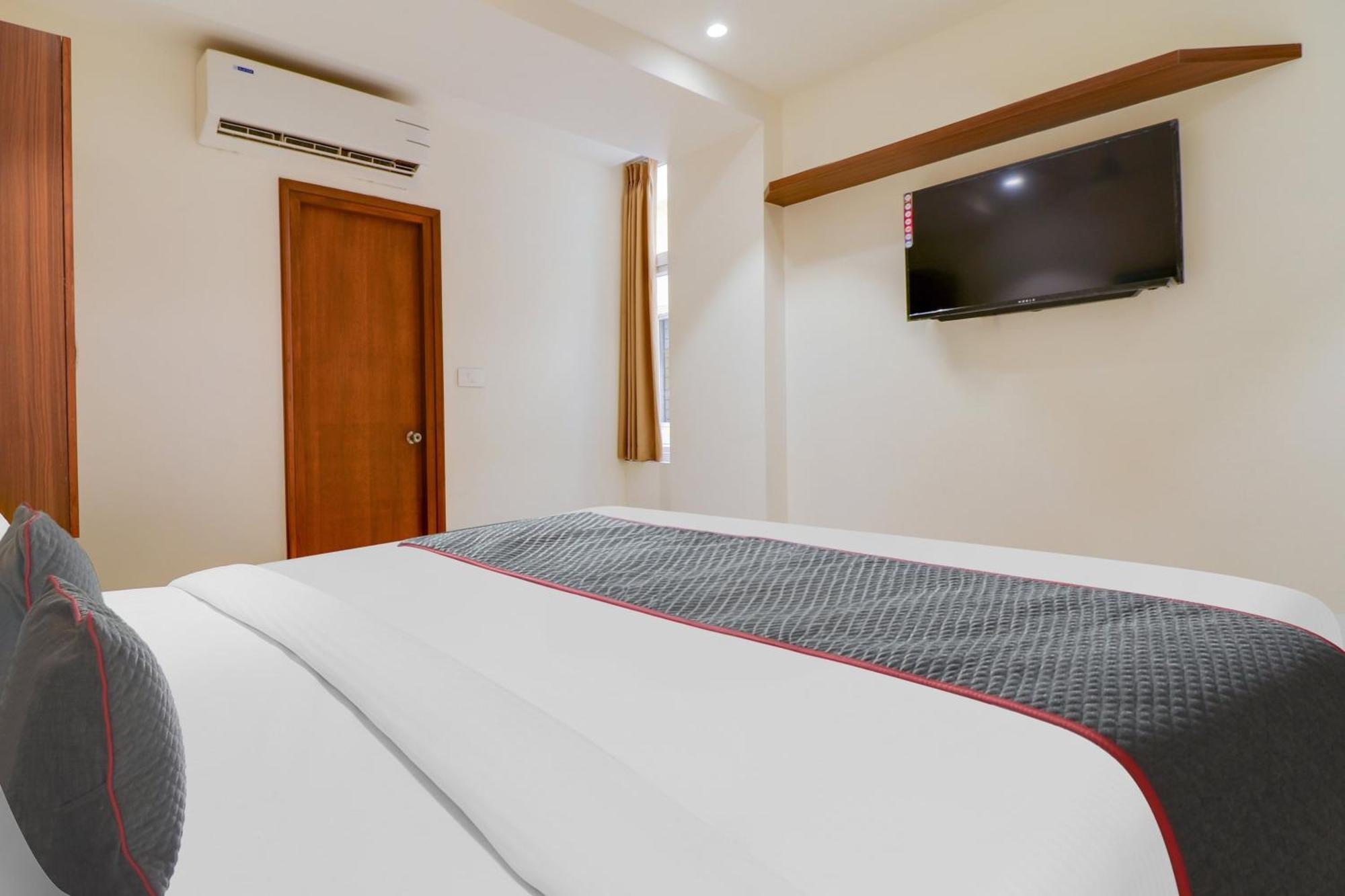 Super Townhouse Rcc Lamps Hotel Visakhapatnam Exterior foto